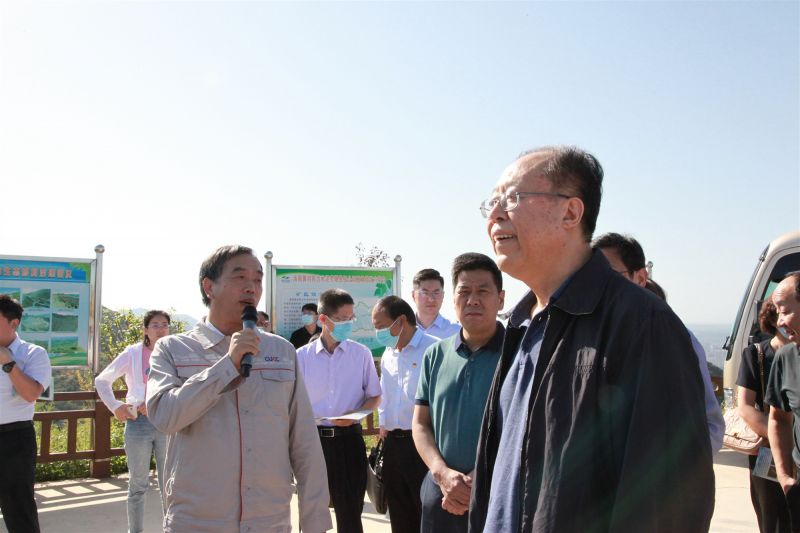 
				   
					河南省人大常委會黨組副書記、副主任馬懿一行到洛陽黃河同力調研
				 